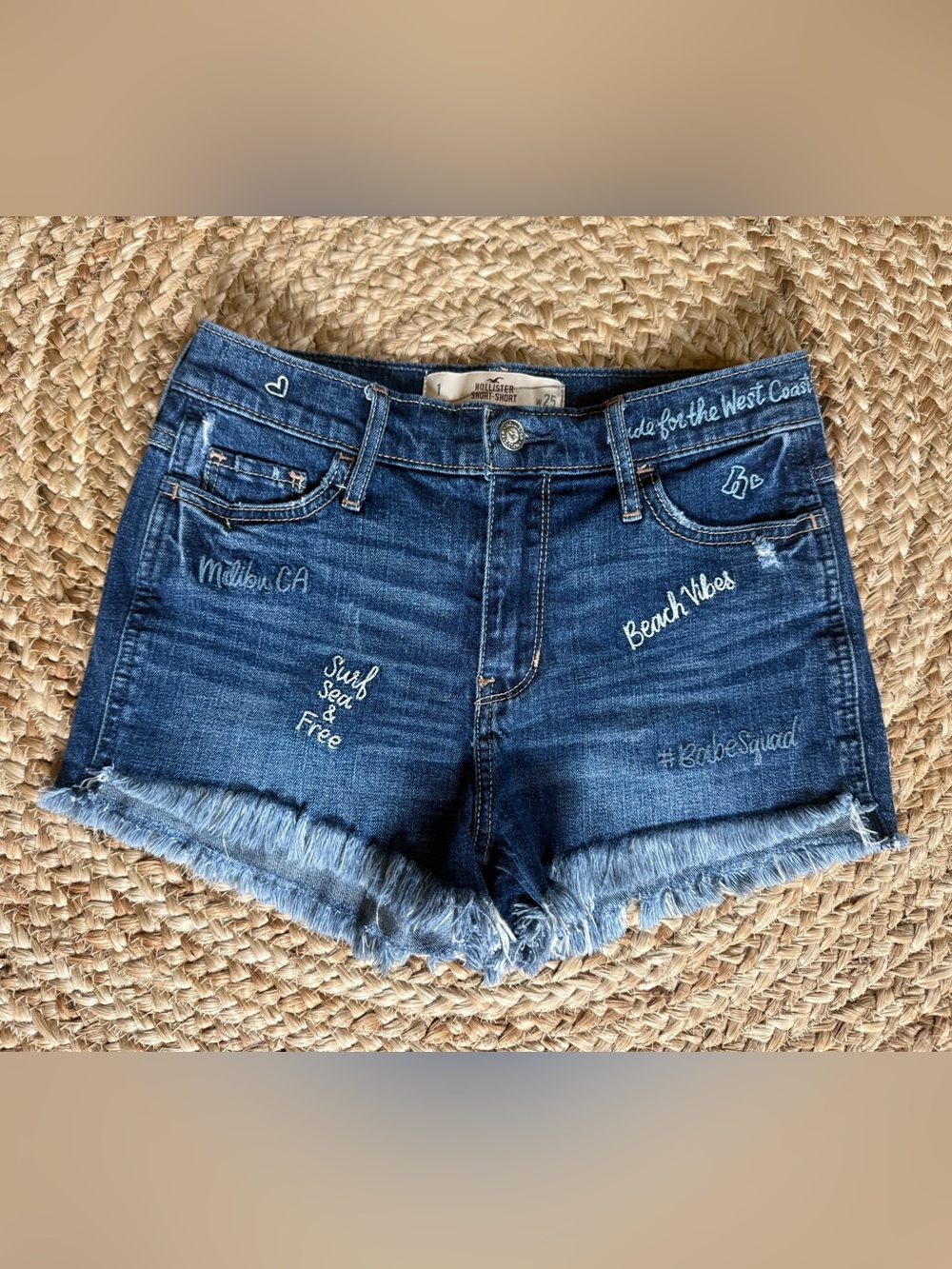 Beachy Boho Coastal Hollister Embroidered High Rise Denim Jean Short Shorts 25